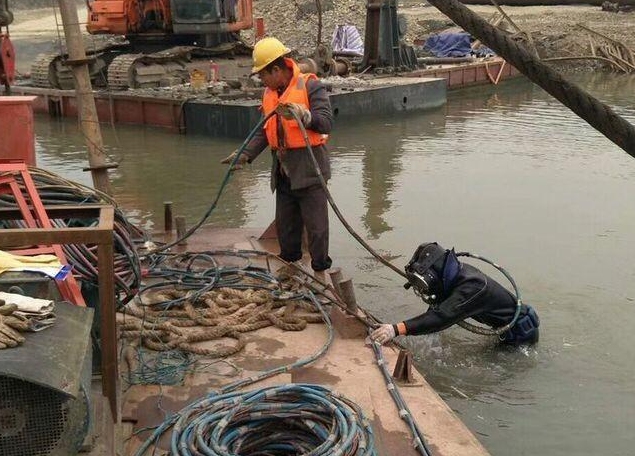 锦州潜水封堵打捞